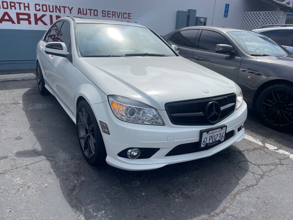 2008 Mercedes-Benz C-Class Image 2