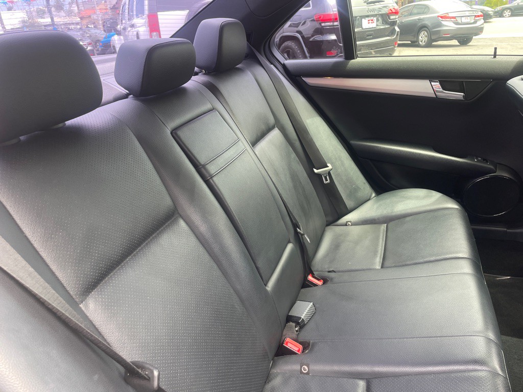 2008 Mercedes-Benz C-Class Image 21