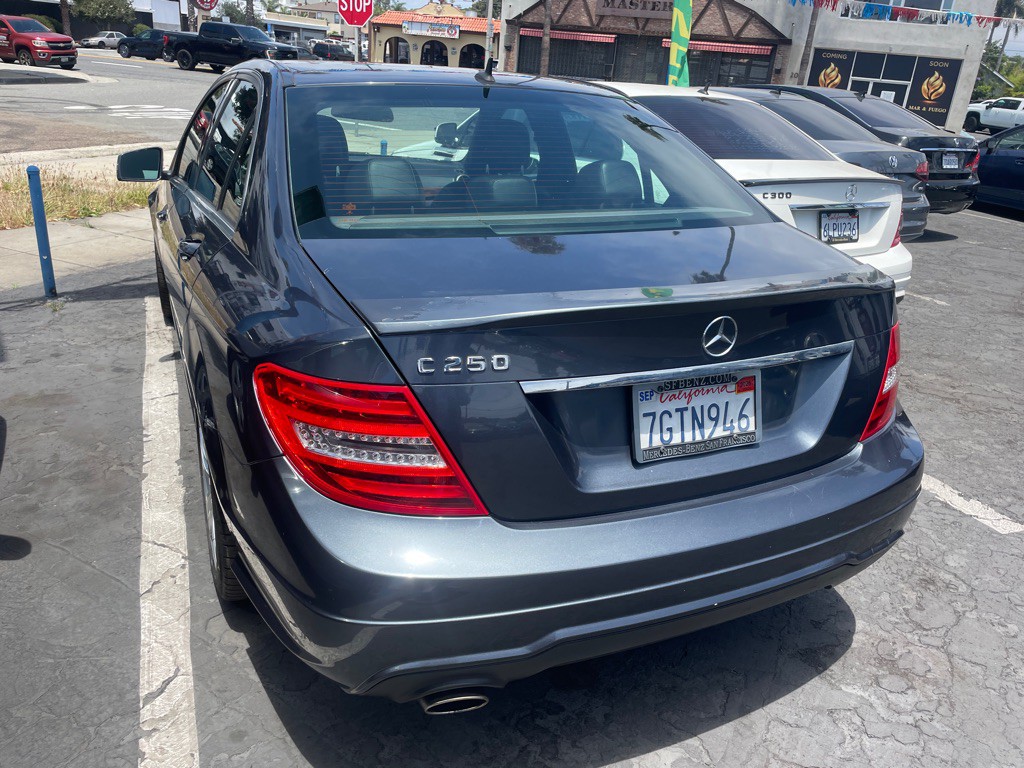 2014 Mercedes-Benz C-Class Image 4