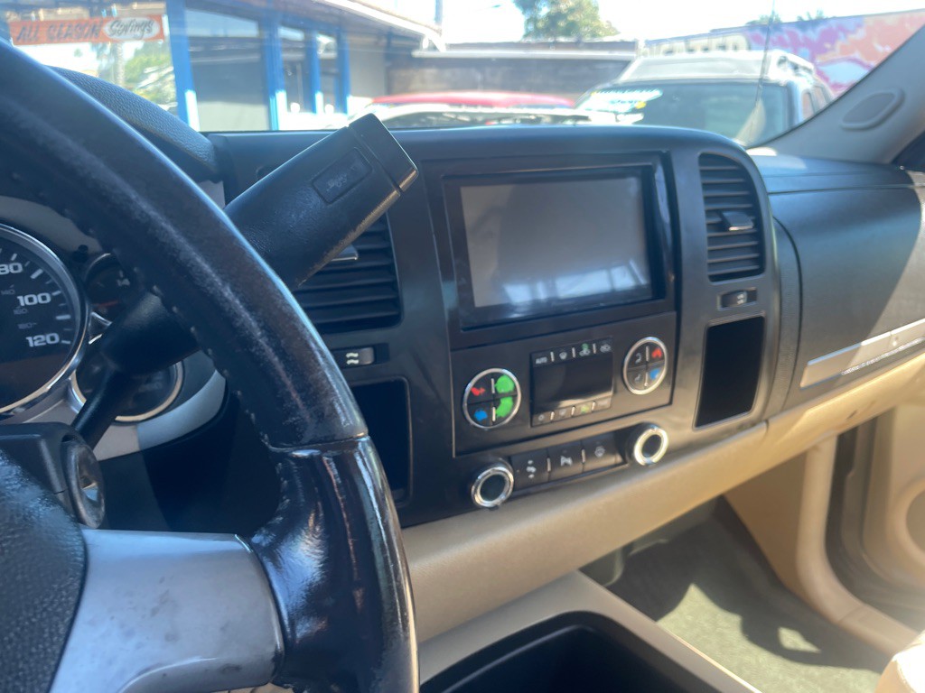 2007 GMC Sierra Image 17