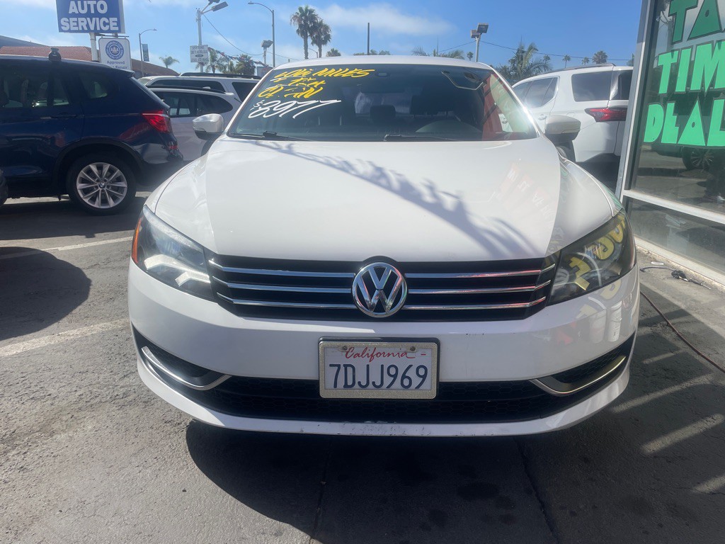 2014 Volkswagen Passat Image 2
