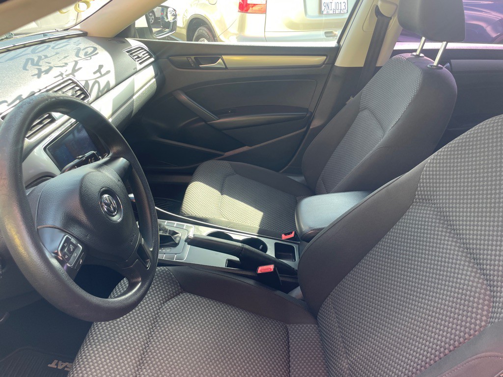 2014 Volkswagen Passat Image 4