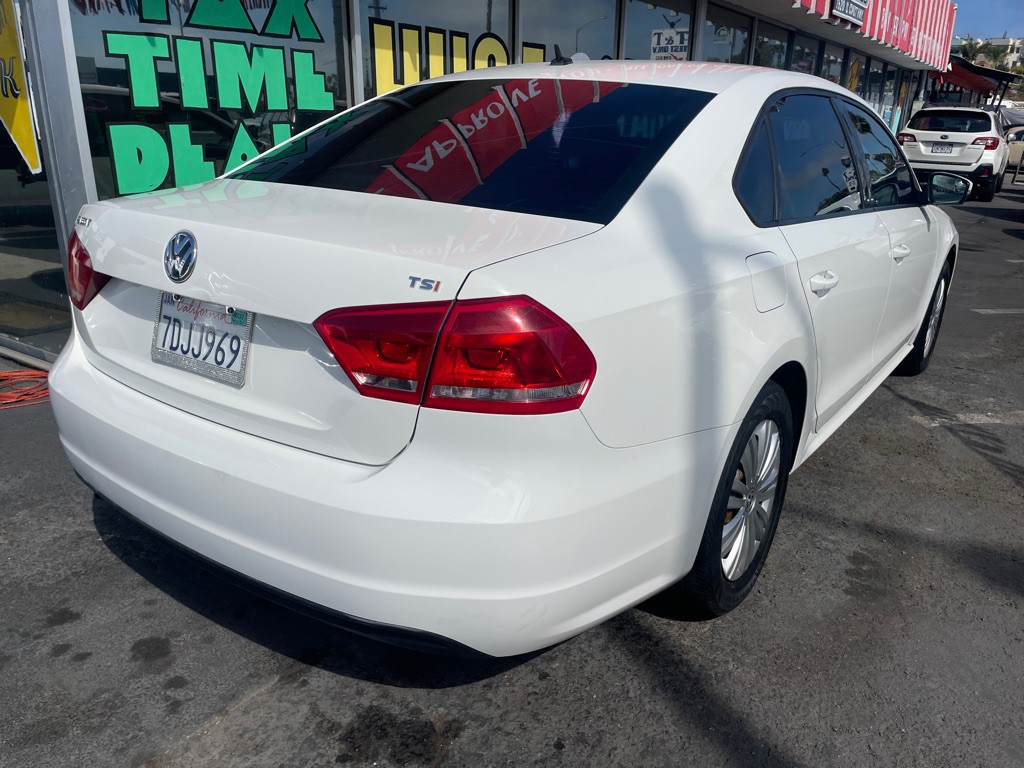 2014 Volkswagen Passat Image 10