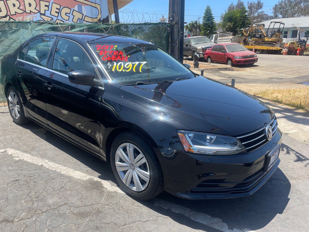 2017 Volkswagen Jetta Image 2