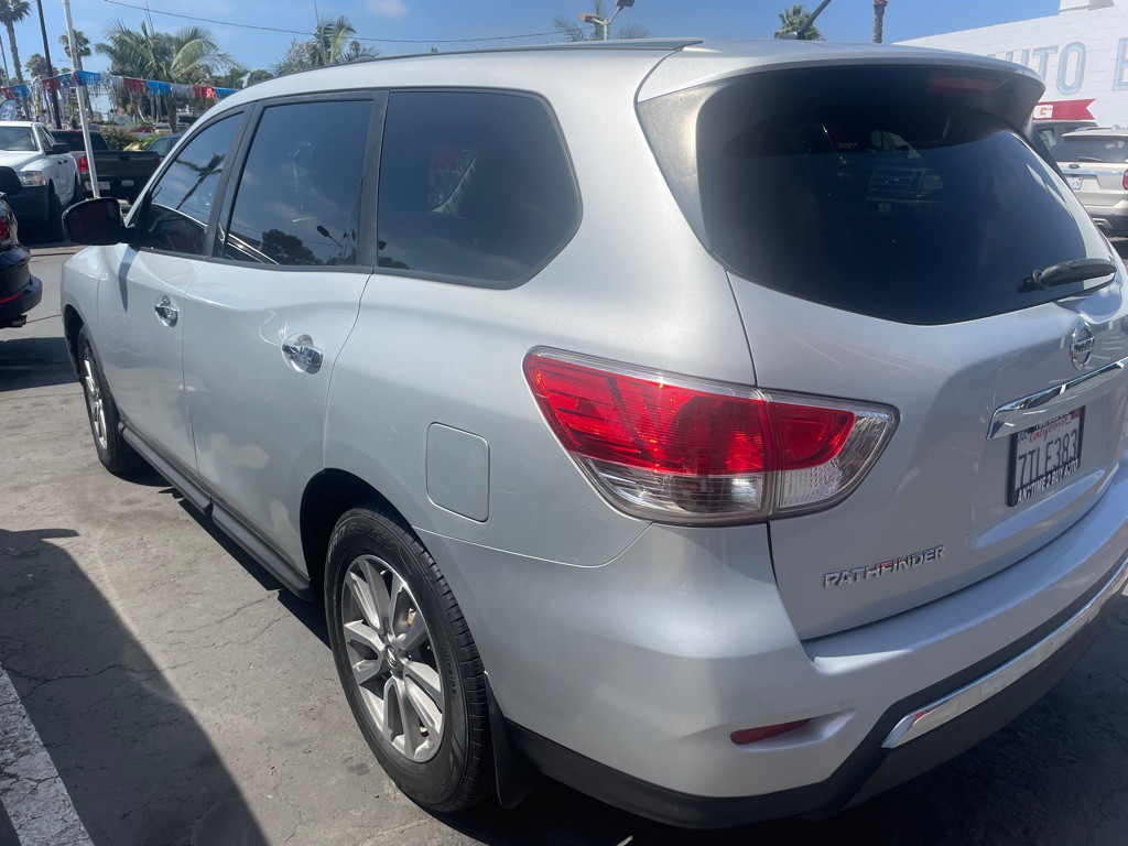 2014 Nissan Pathfinder Image 4