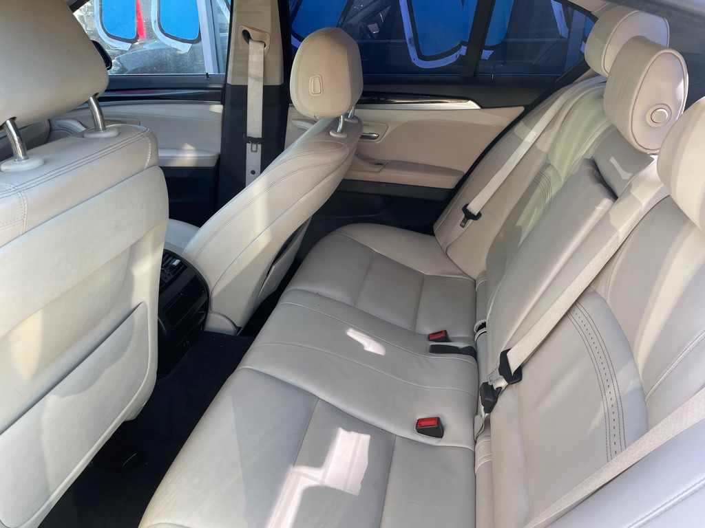 2014 BMW 5 Series Image 11