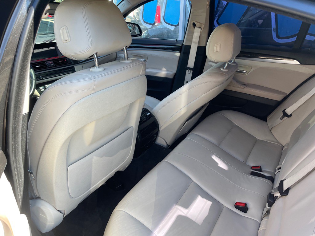 2014 BMW 5 Series Image 12