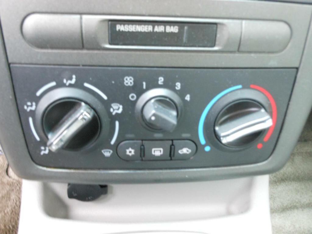 2006 Chevrolet Cobalt Image 17
