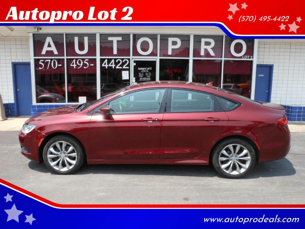 2015 Chrysler 200 Image 1
