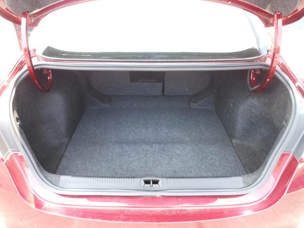 2015 Chrysler 200 Image 14