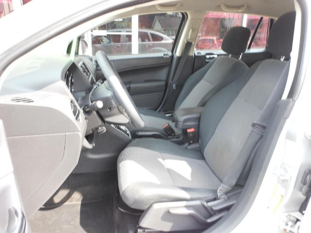 2011 Dodge Caliber Image 11