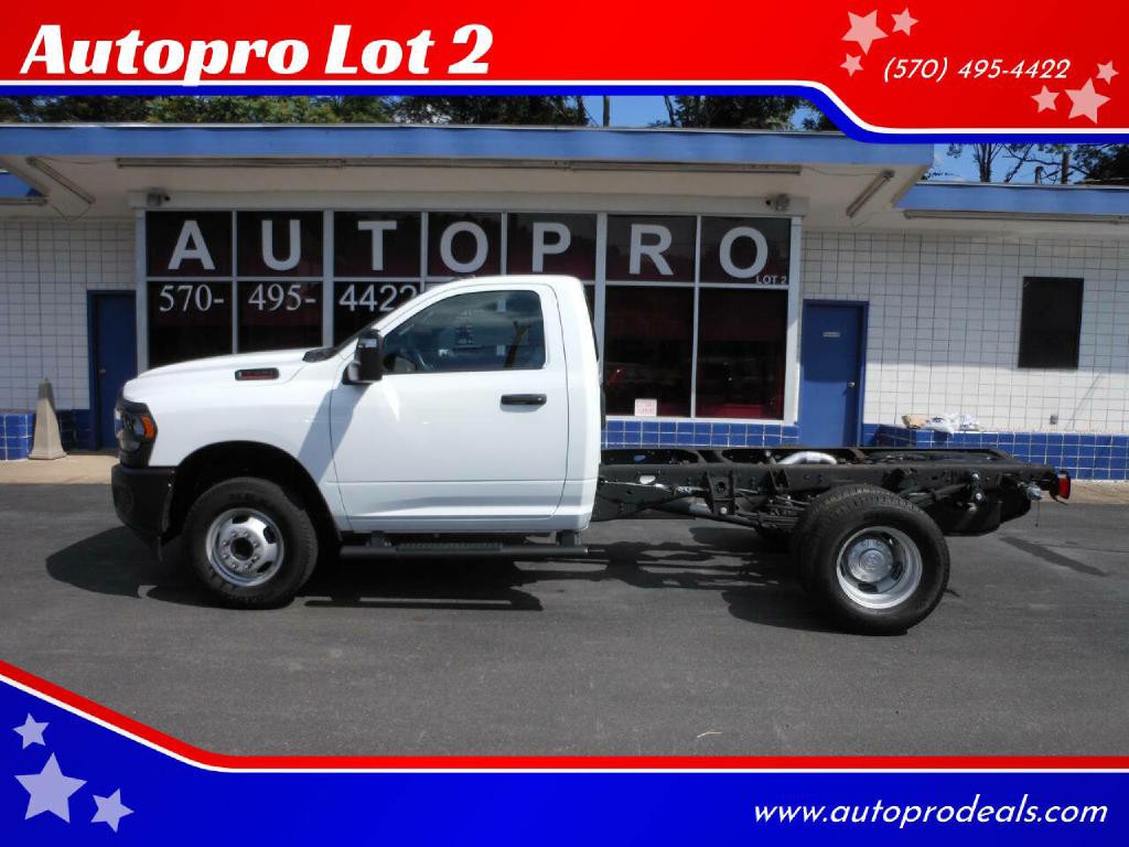 2024 RAM 3500 Image 1