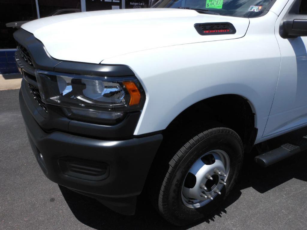 2024 RAM 3500 Image 11
