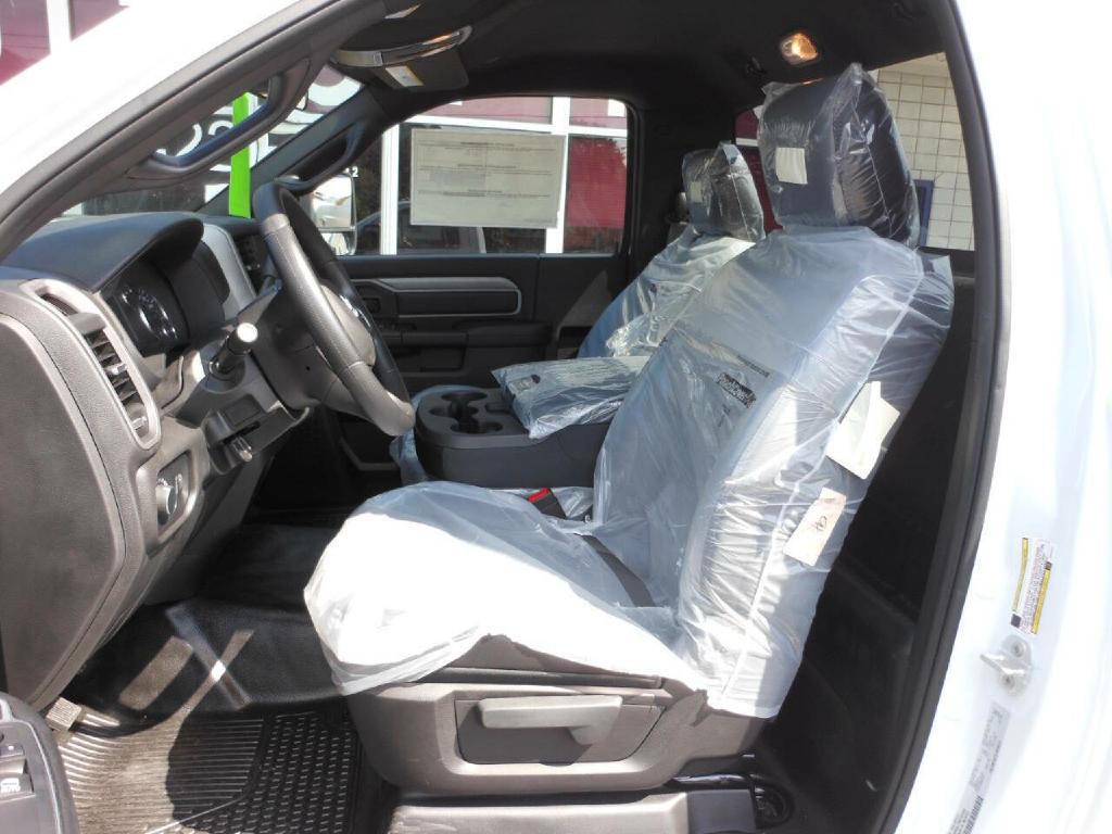 2024 RAM 3500 Image 13