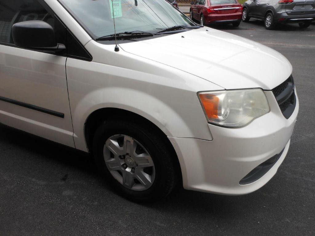 2013 RAM C/V Image 3