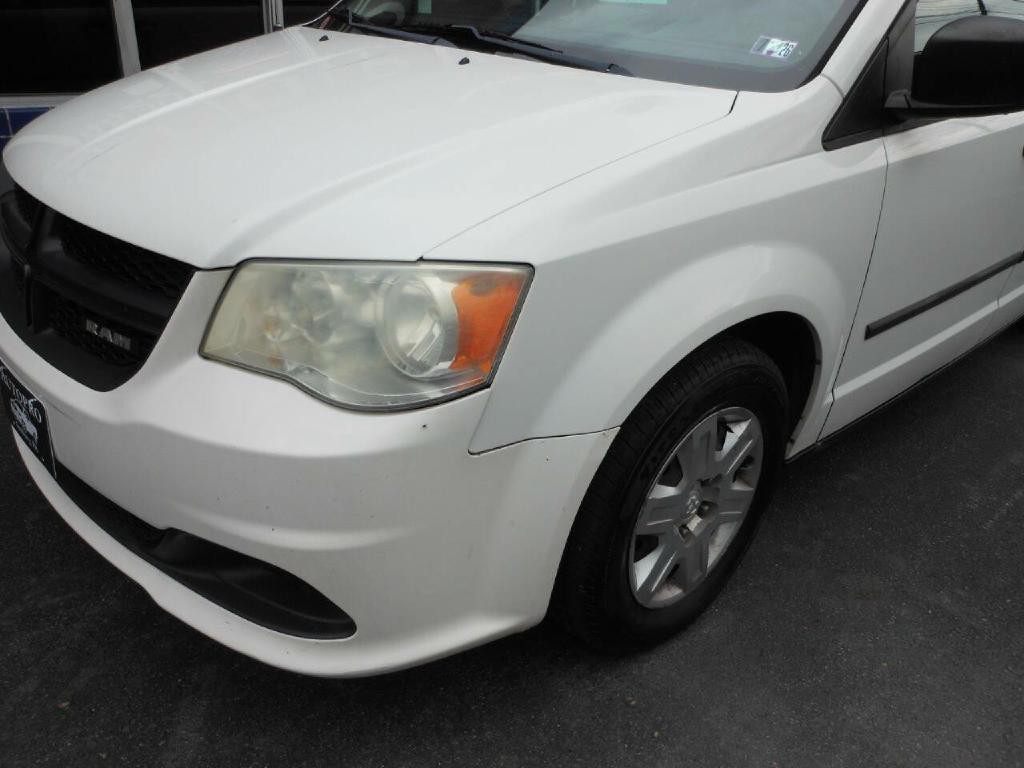 2013 RAM C/V Image 9