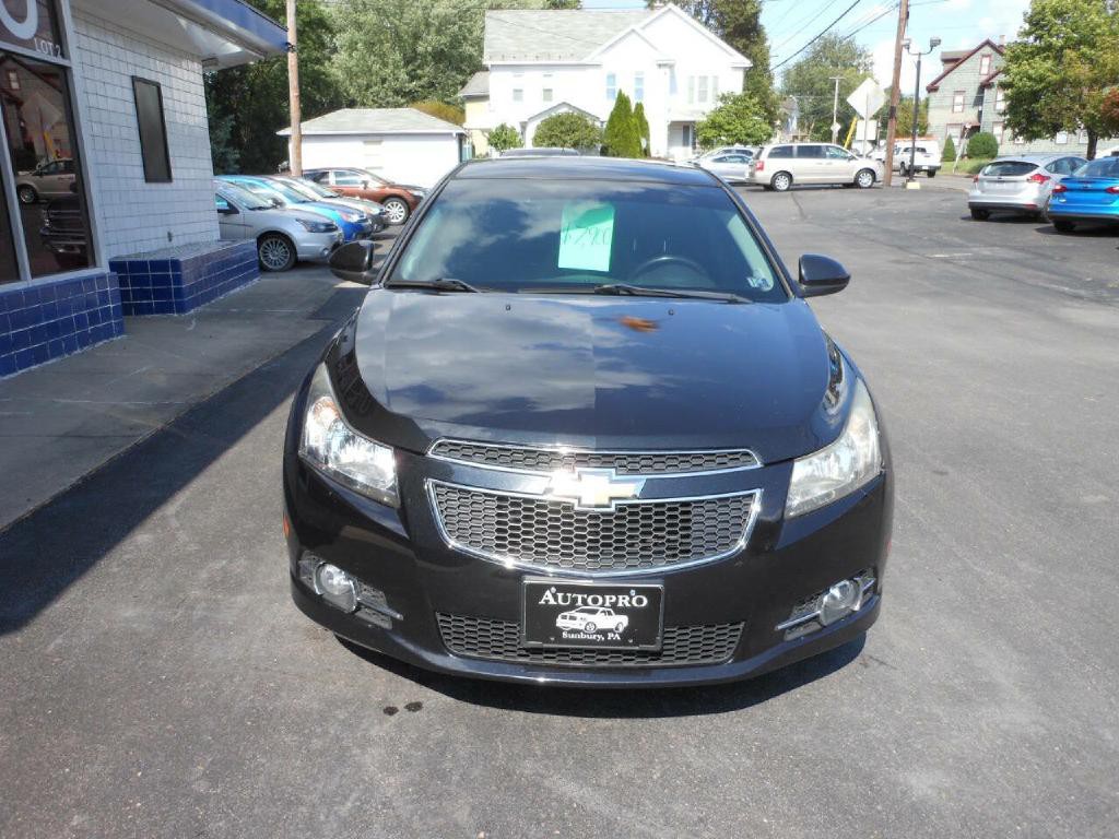 2014 Chevrolet Cruze Image 2
