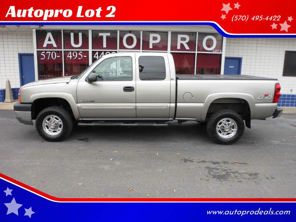 2003 Chevrolet Silverado 1500 Image 1