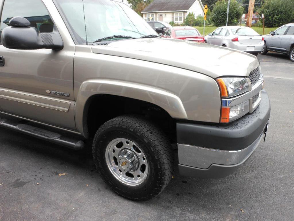 2003 Chevrolet Silverado 1500 Image 3
