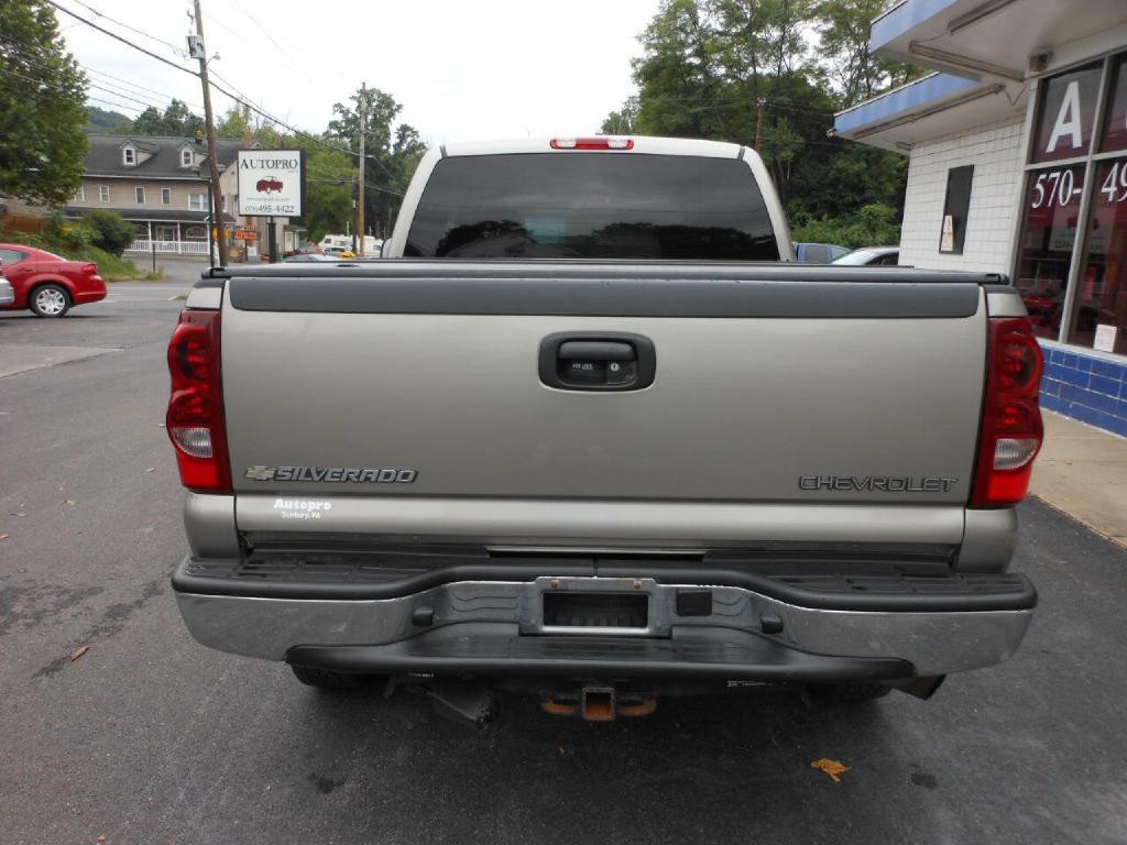 2003 Chevrolet Silverado 1500 Image 6