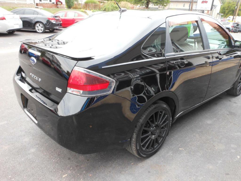 2010 Ford Focus Image 5