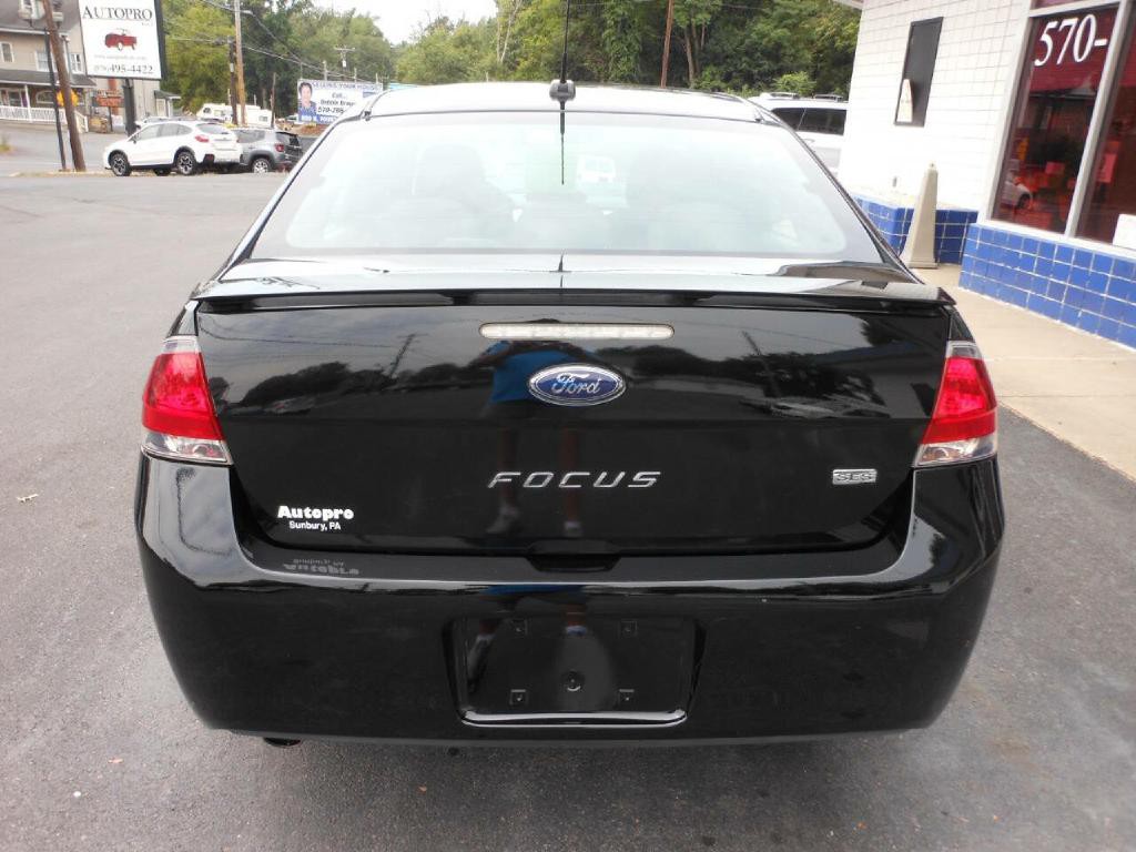 2010 Ford Focus Image 6