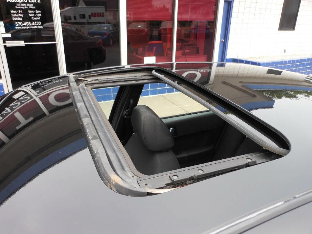 2010 Ford Focus Image 11