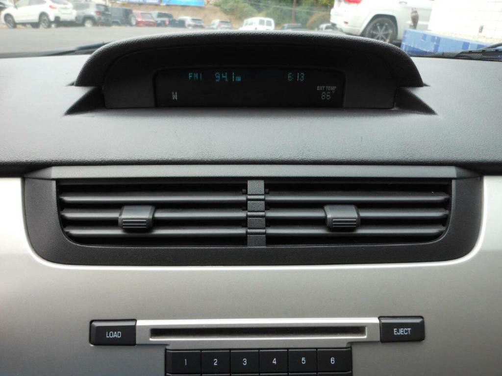 2010 Ford Focus Image 17