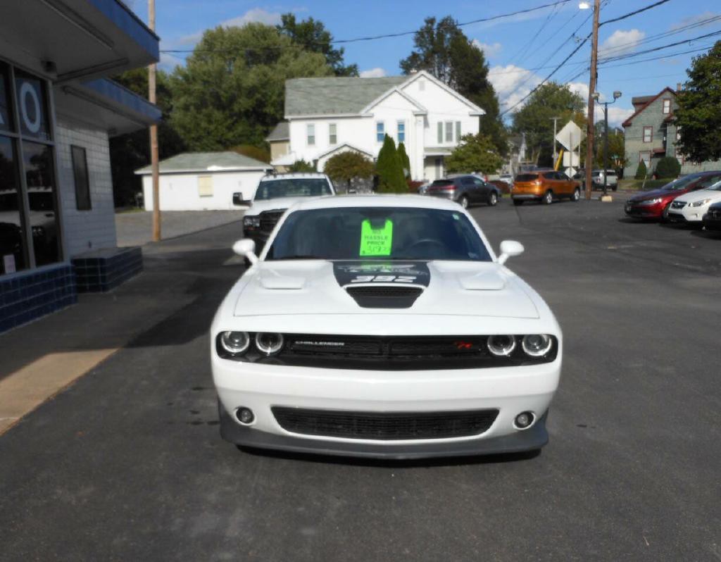 2015 Dodge Challenger Image 2
