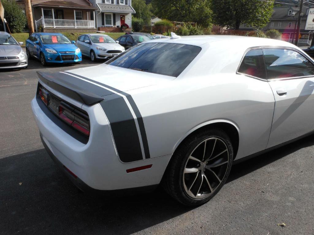 2015 Dodge Challenger Image 5