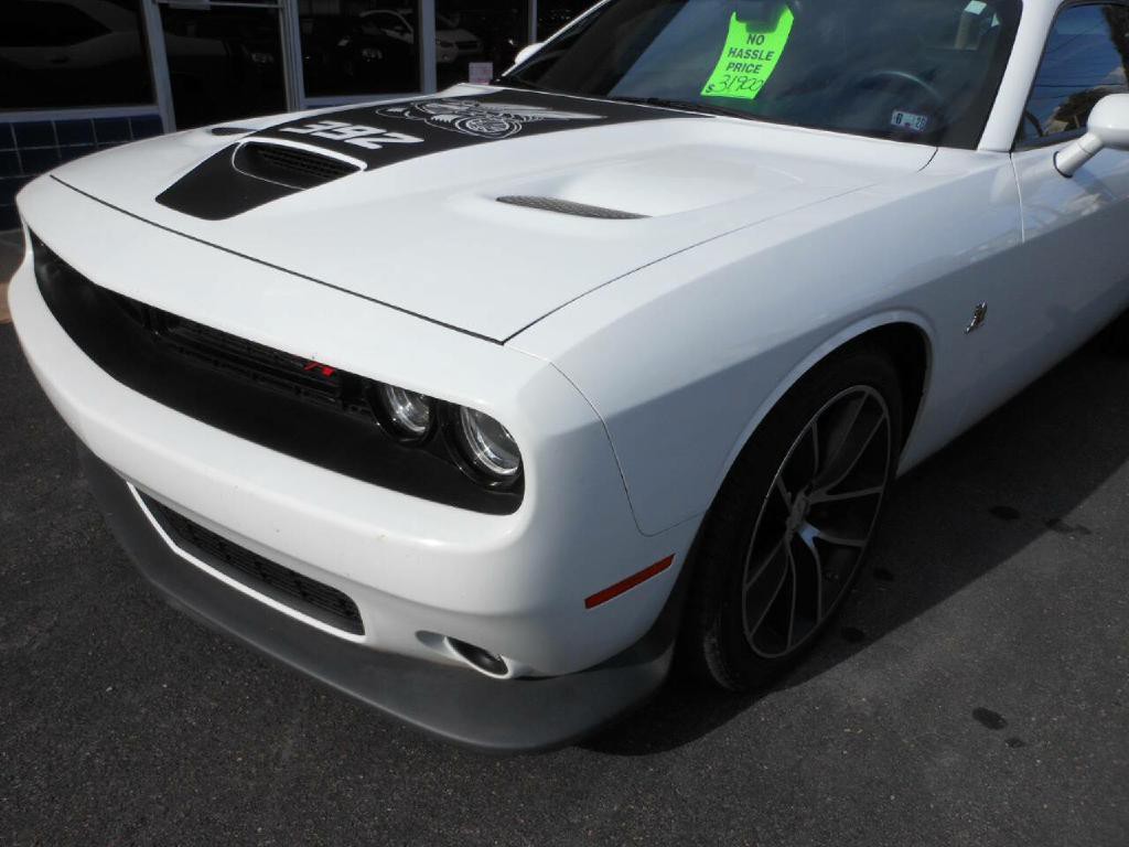 2015 Dodge Challenger Image 9