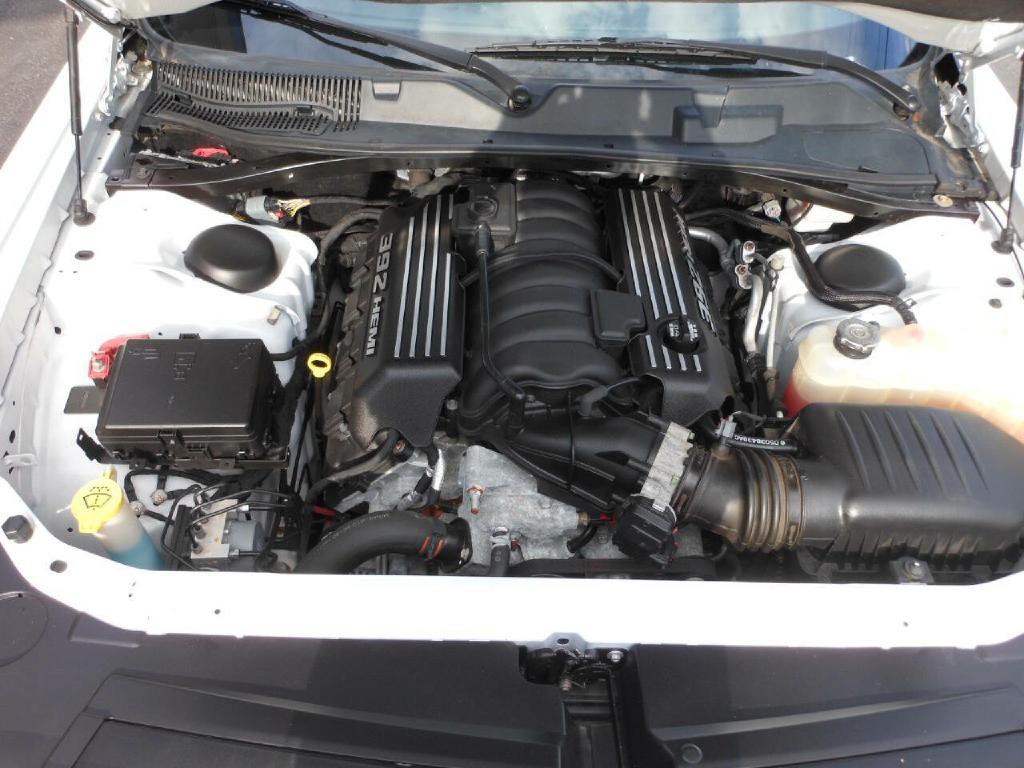 2015 Dodge Challenger Image 27