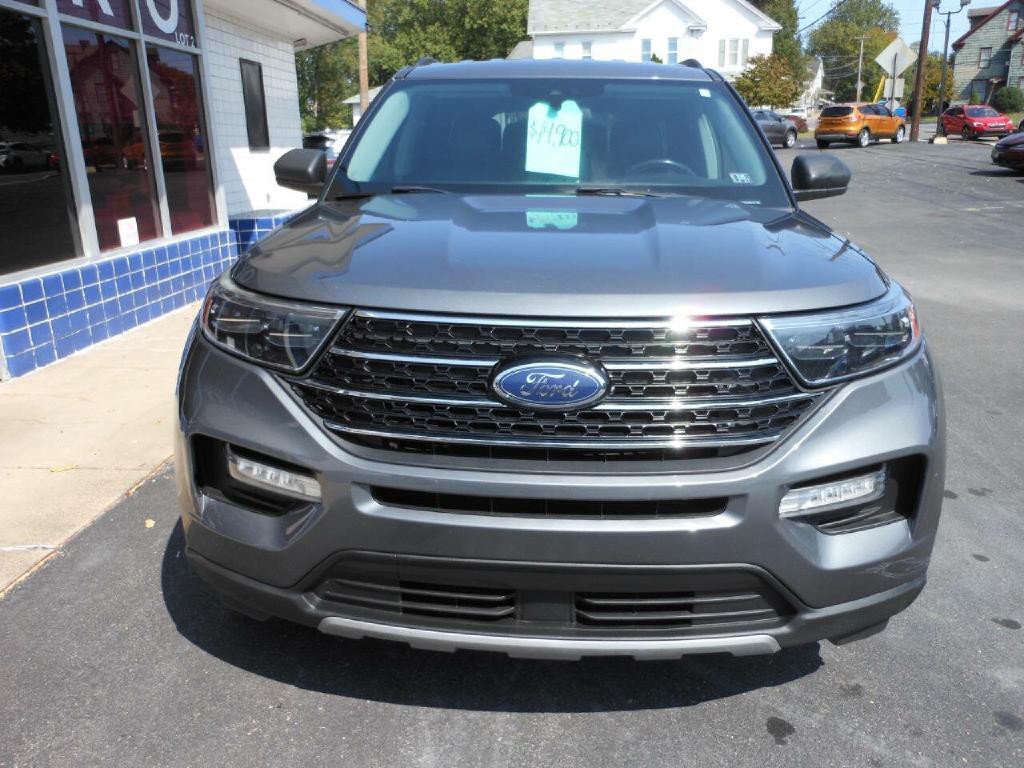 2021 Ford Explorer Image 2