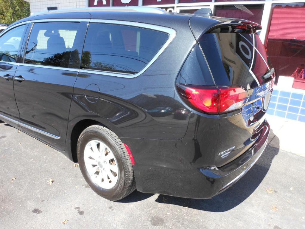 2019 Chrysler Pacifica Image 7