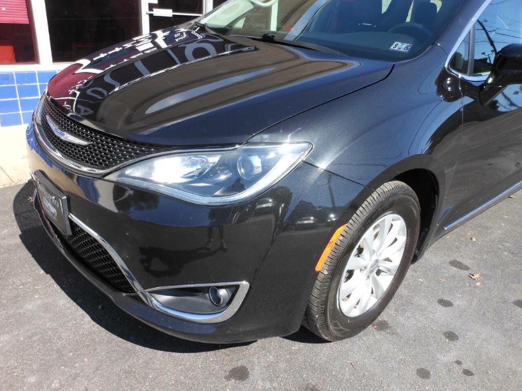 2019 Chrysler Pacifica Image 9