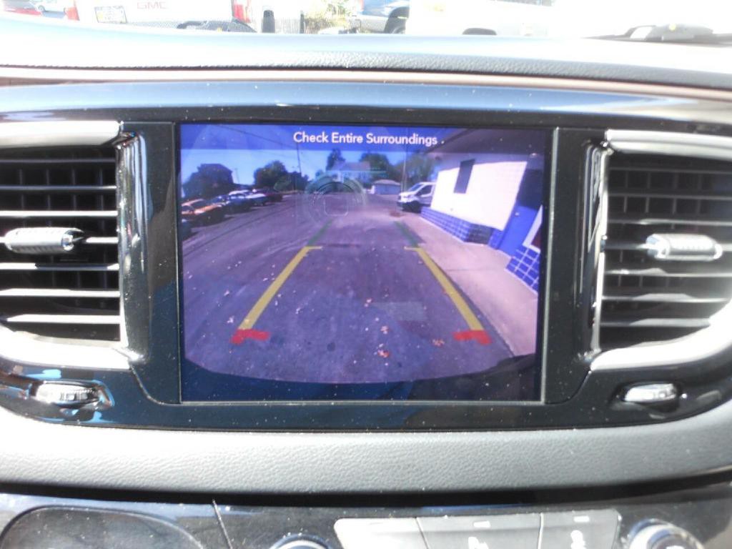 2019 Chrysler Pacifica Image 21