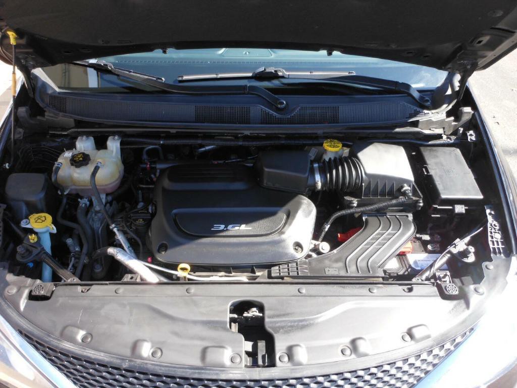2019 Chrysler Pacifica Image 28