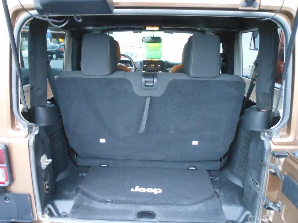 2015 Jeep Wrangler Image 13
