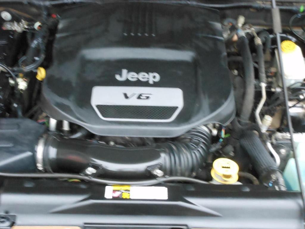 2015 Jeep Wrangler Image 18