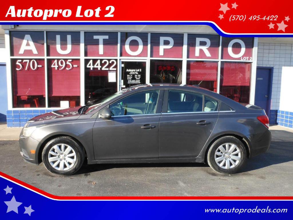 2011 Chevrolet Cruze Image 1