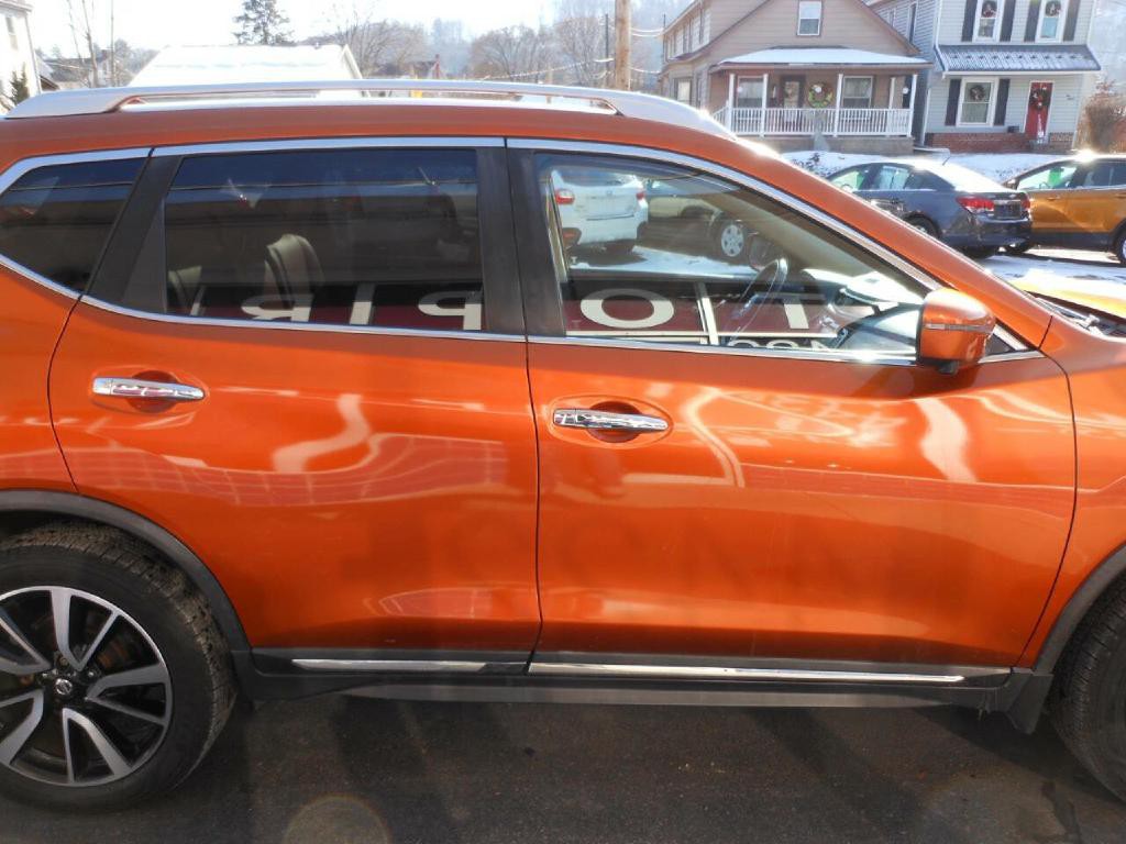 2017 Nissan Rogue Image 4