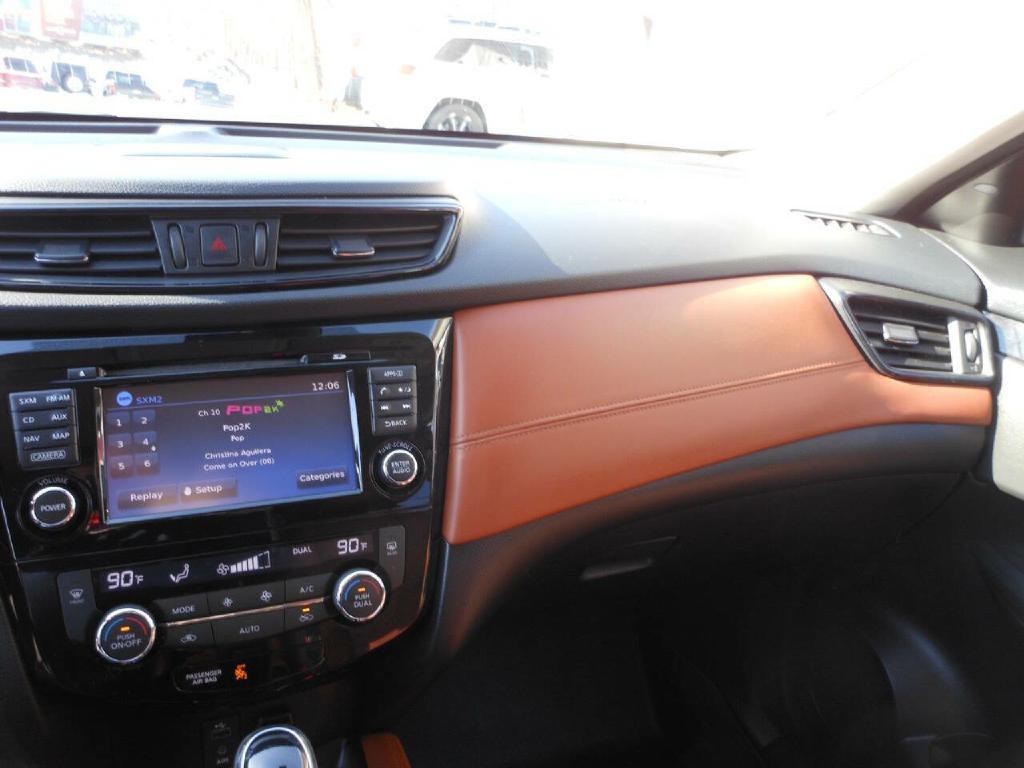 2017 Nissan Rogue Image 17