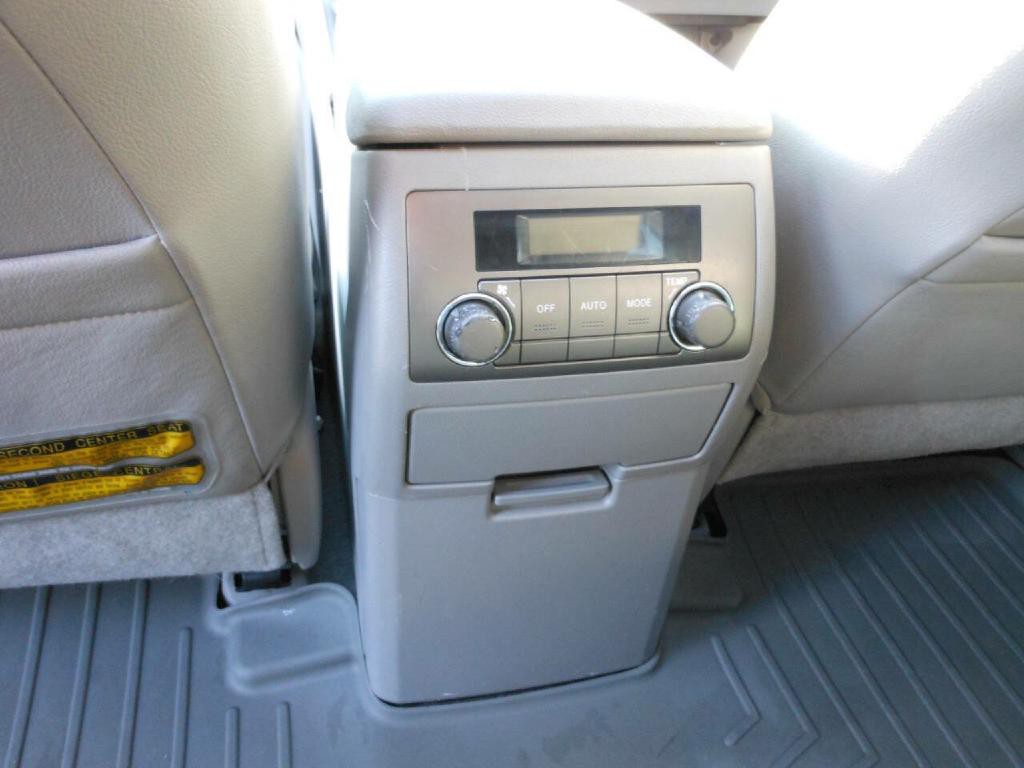 2009 Toyota Highlander Image 17