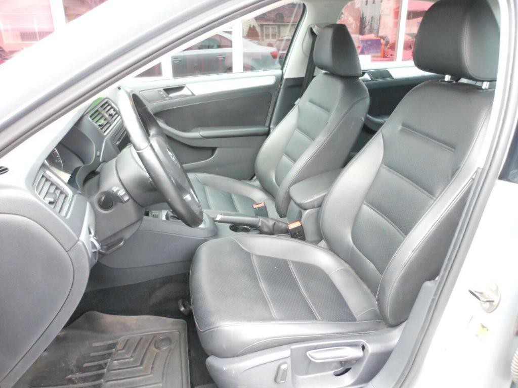 2014 Volkswagen Jetta Image 11