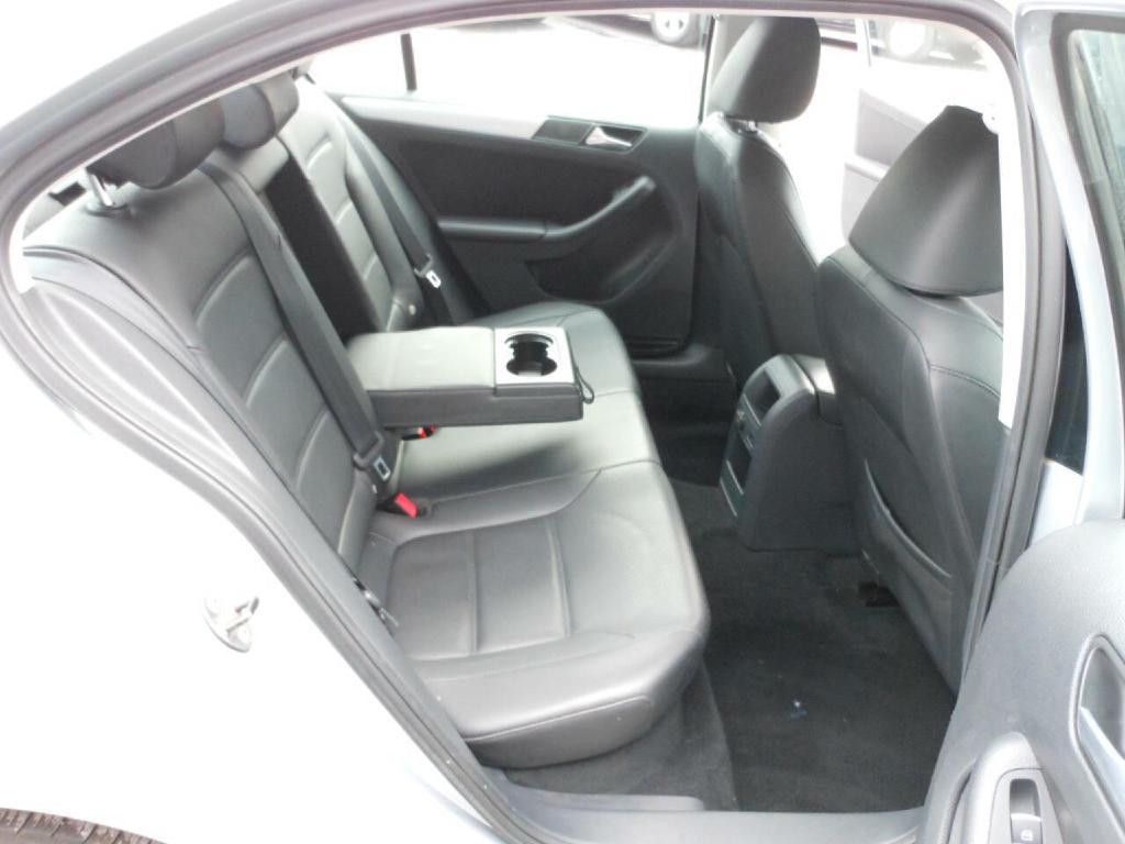 2014 Volkswagen Jetta Image 13