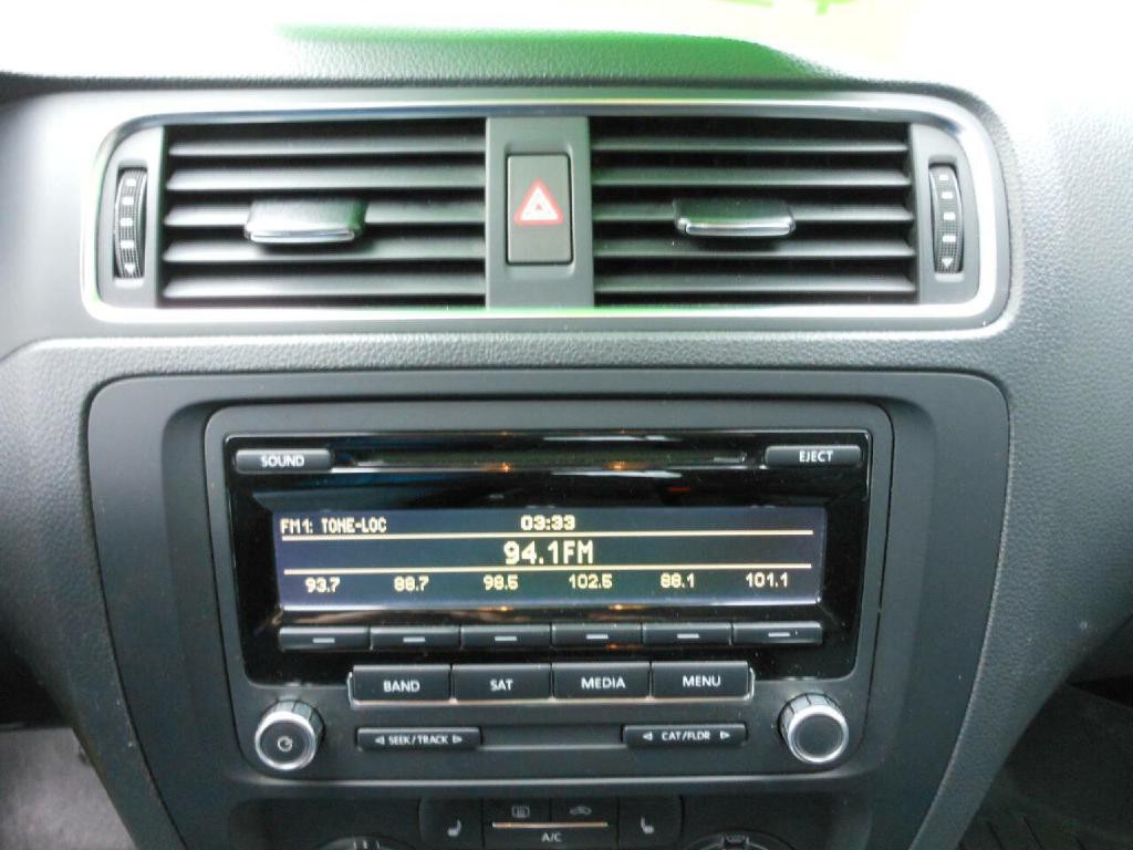 2014 Volkswagen Jetta Image 15