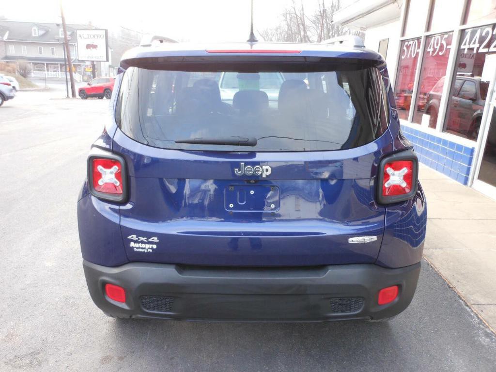 2016 Jeep Renegade Image 6