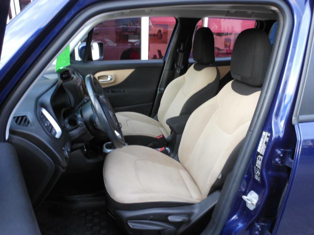 2016 Jeep Renegade Image 11