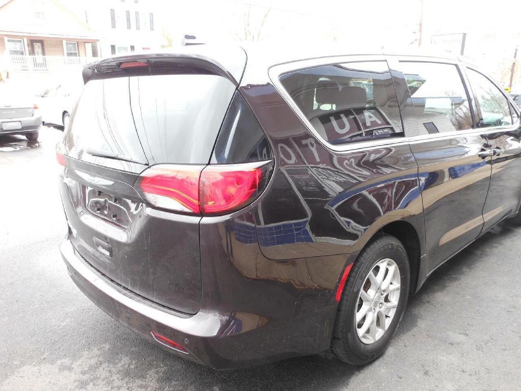 2018 Chrysler Pacifica Image 5