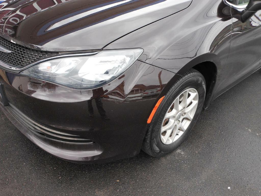 2018 Chrysler Pacifica Image 9